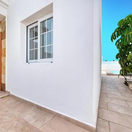 Lanzarote 2 - Private Pool, Air-con And Bbq By Lanzarote * Playa Blanca