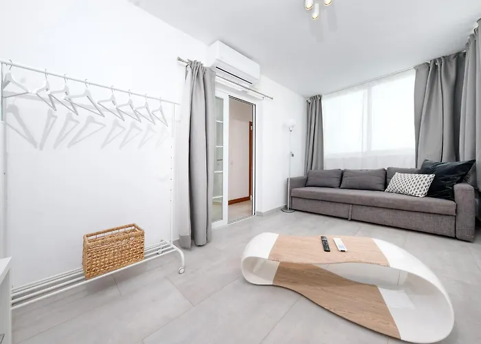 Lanzarote 2 - Private Pool, Air-con And Bbq By Lanzarote Feriehus *