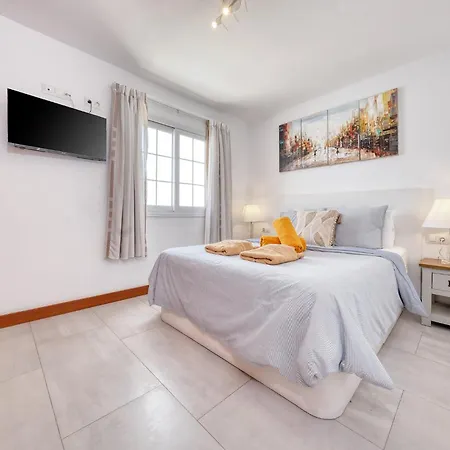 Lanzarote 2 - Private Pool, Air-Con And Bbq By Lanzarote Vacation Homes