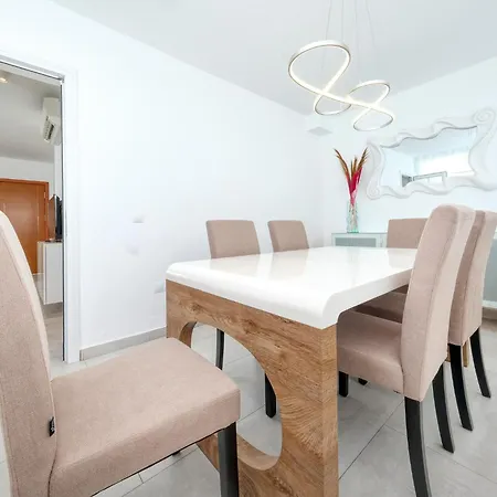 Holiday home Lanzarote 2 - Private Pool, Air-con And Bbq By Lanzarote *