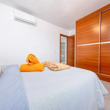 Lanzarote 2 - Private Pool, Air-con And Bbq By Lanzarote Playa Blanca (Lanzarote)